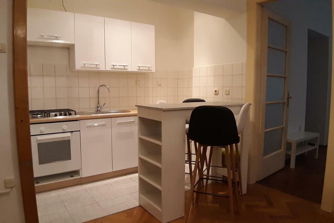 Apartman Pozeg Lägenhet Zagreb Exteriör bild
