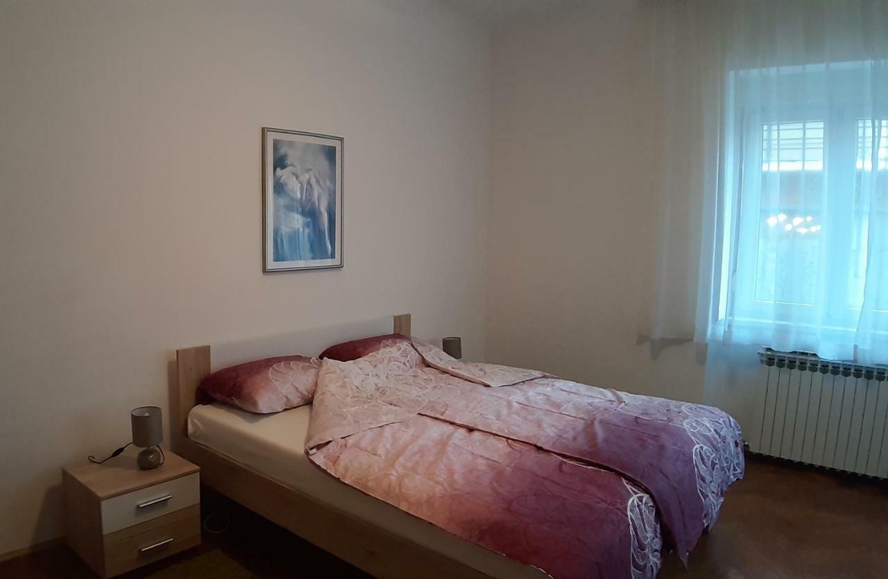 Apartman Pozeg Lägenhet Zagreb Exteriör bild
