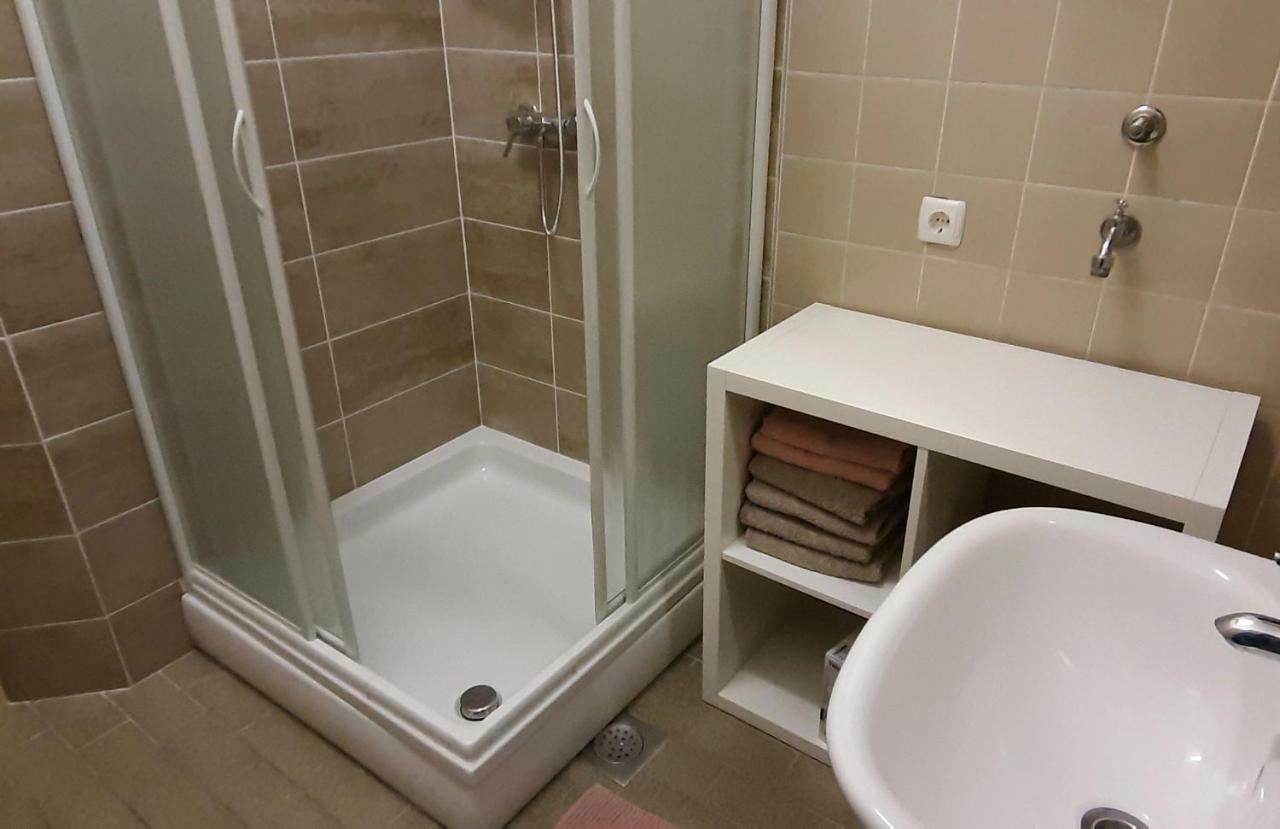 Apartman Pozeg Lägenhet Zagreb Exteriör bild